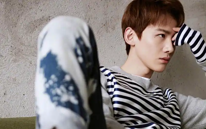 首页 桌面壁纸 大陆明星 帅气小鲜肉白敬亭时尚写真壁纸 上一张 下一