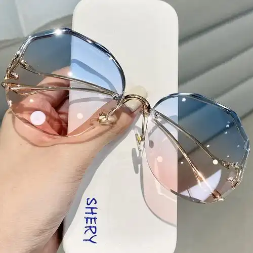 墨镜2021新款潮女眼镜女款太阳镜防紫外线圆脸小脸网红时尚大眼睛