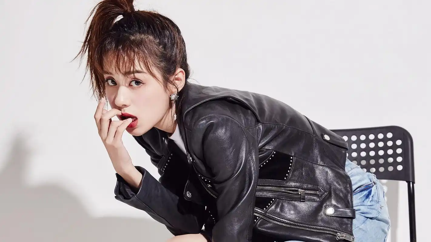 神仙玉骨楚楚动人郑合惠子