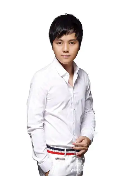 情歌王子郑源开个唱 深情海报火爆京城