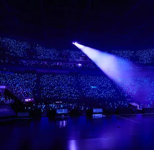无边界演唱会背景图*