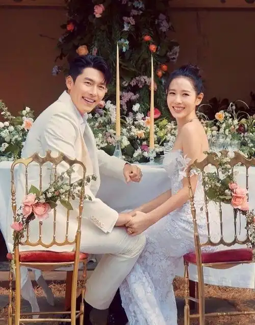 孙艺珍与玄彬,庆祝结婚两周年,晒出优雅婚纱照,透露甜蜜的现状.