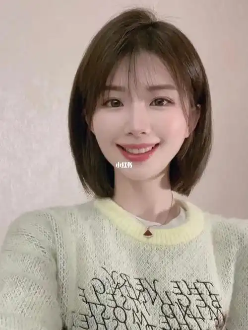 头顶微层次感～适合发量少,头发细软服帖的女生时尚又洋气可盐可甜!