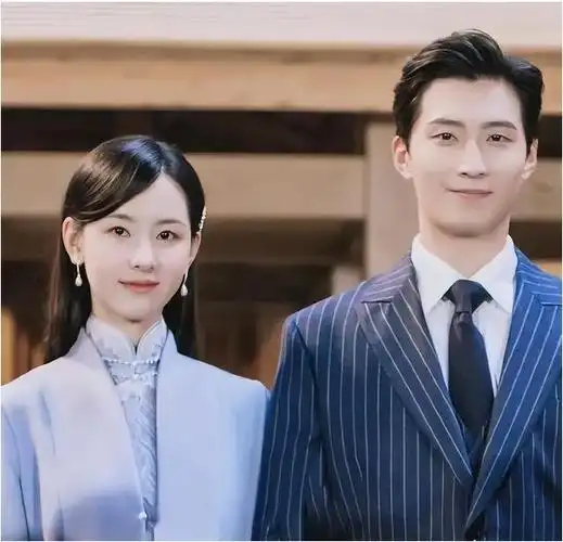 杨紫落败左耳女主花落陈都灵与邓为吻戏流鼻血