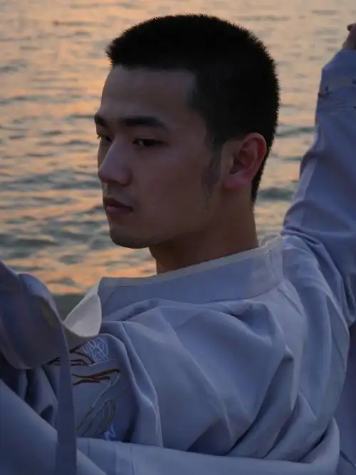 男生写真l寸头帅哥