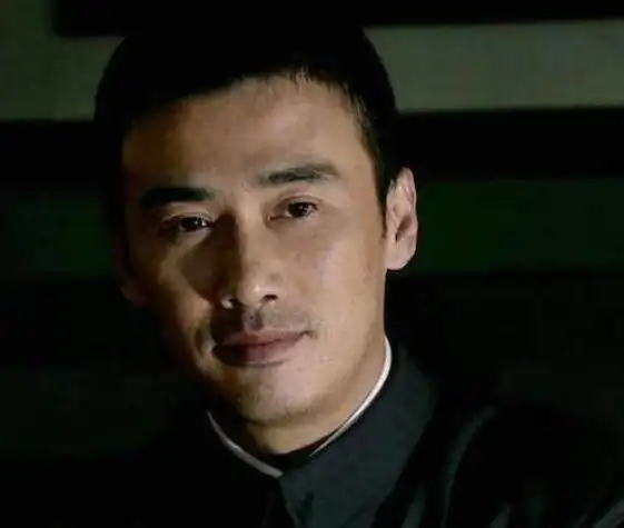 北影满分学霸出道多年不拍爱情片不找经纪人堪称真正的艺人