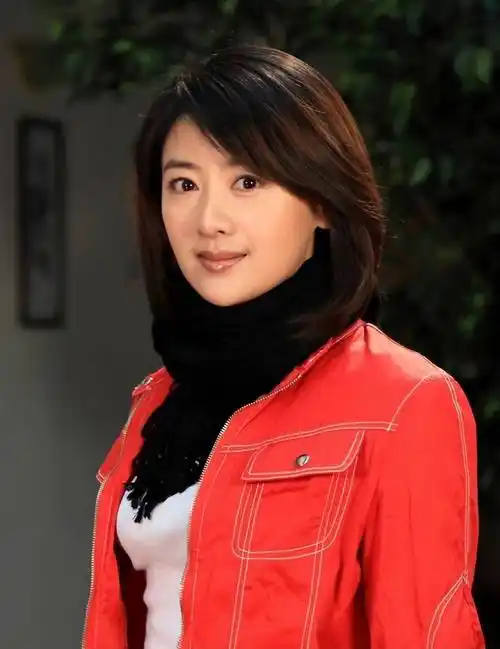 演员小李琳:我这辈子最正确的决定,就是在37岁高龄为小丈夫生子_表演