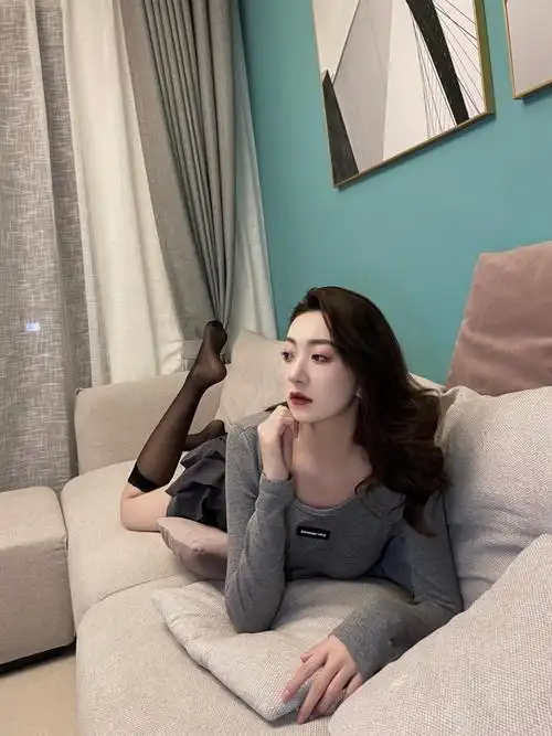 性感美女黑丝美腿诱惑撩人写真