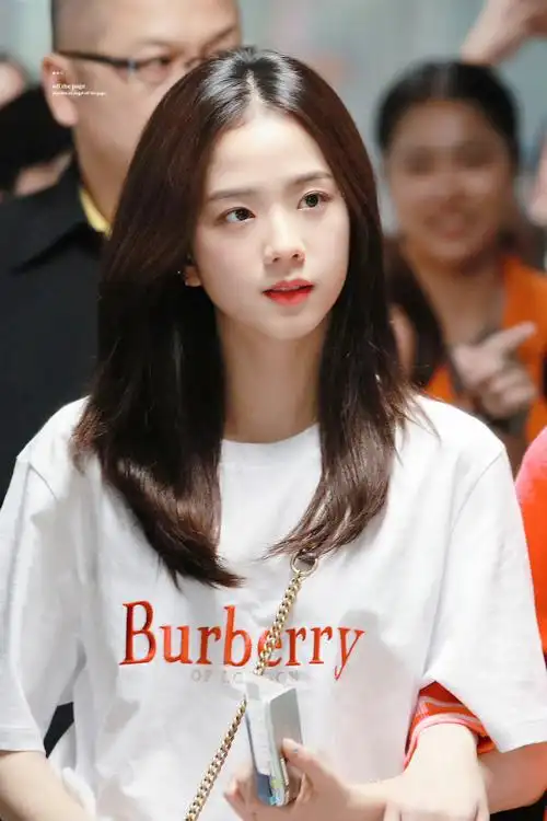 kimjisoo超话#金智秀的那年今日#190114 bkk出境/icn入境 饭拍高清 18