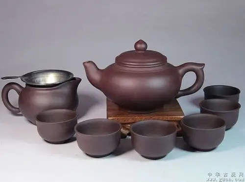 [藏品编号:3729606] 宜兴紫砂壶原矿紫泥230cc潘洪法《笑樱套壶》