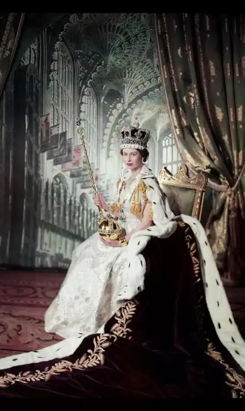 东盛皮草丨女王的衣橱,有温度的优雅._王伊丽莎白