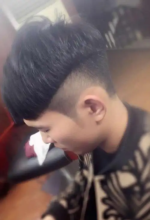 两边剃光头发叫什么造型男生帅酷的短头发图片
