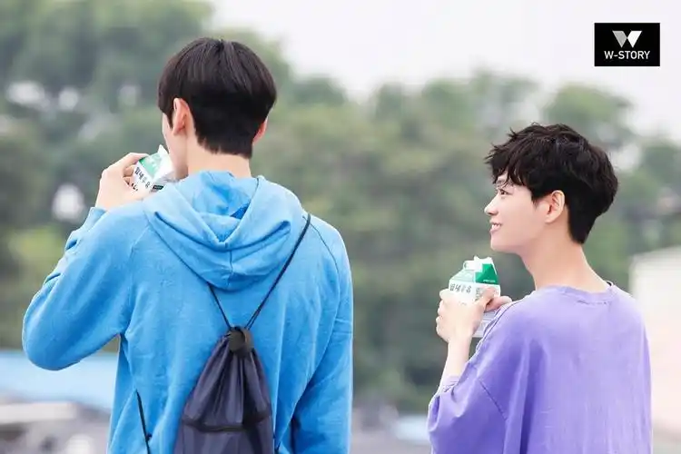 匆匆心动 的剧照