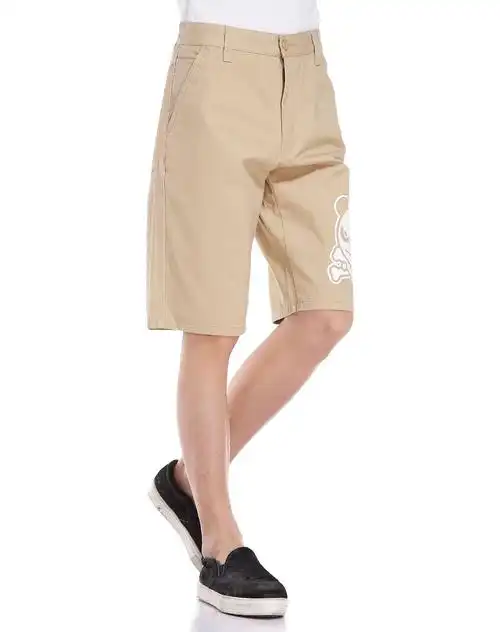 男款卡其色休闲时尚短裤