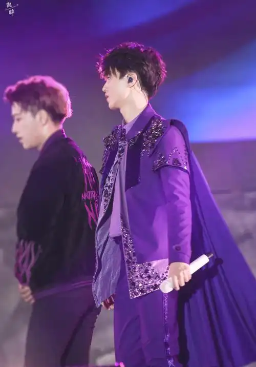 王俊凯# #tfboys王俊凯# #tfboys# cr accompanykarry-王俊凯凯碚站