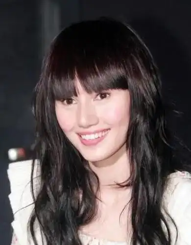 孙俪11年后终于再留长发扎起马尾太温柔穿围裹式上衣显肚子