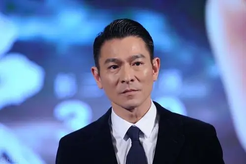 新片拆弹专家2重现曾经受伤情节58岁刘德华接受冰桶挑战