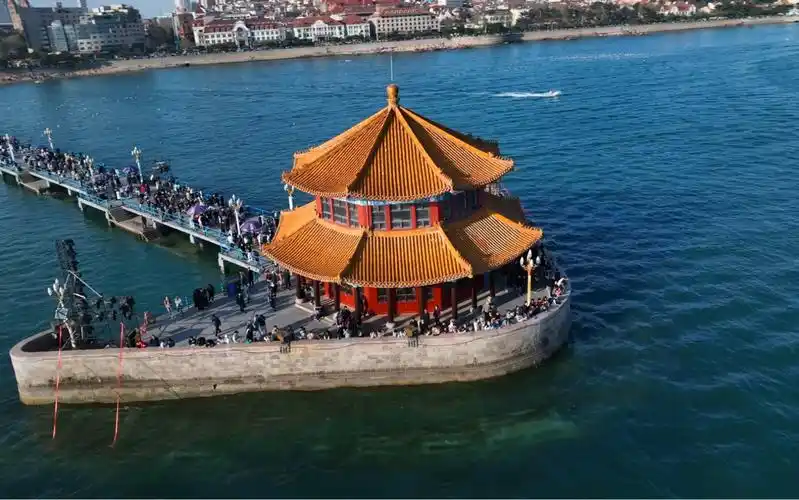 青岛栈桥航拍风景