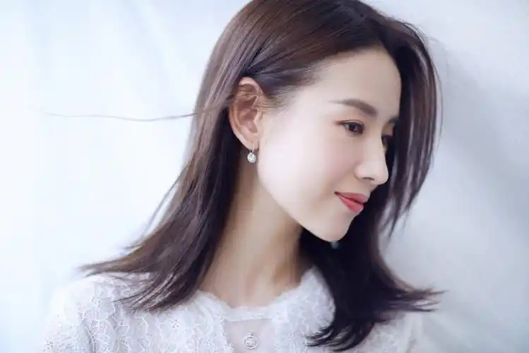 董洁电视剧品质盛典优雅图片