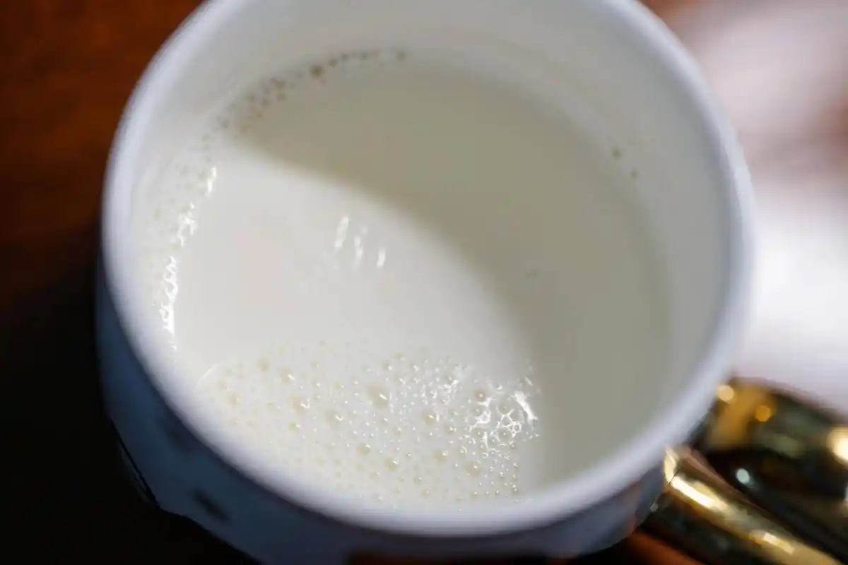 新希望雪兰纯牛奶,一口喝出鲜奶味儿!