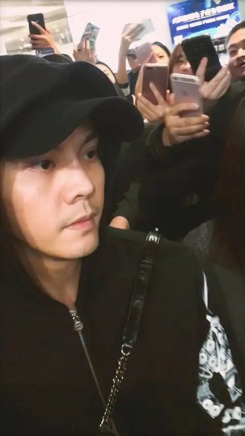 高颜值素颜照大赛#陈伟霆的素颜我可以