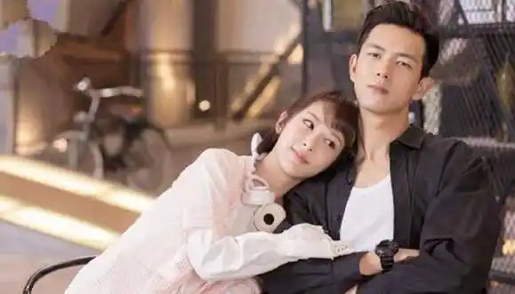 李现流量赶齐蔡徐坤!杨天真,杨紫功劳各占一半?_韩商言_亲爱的_观众们