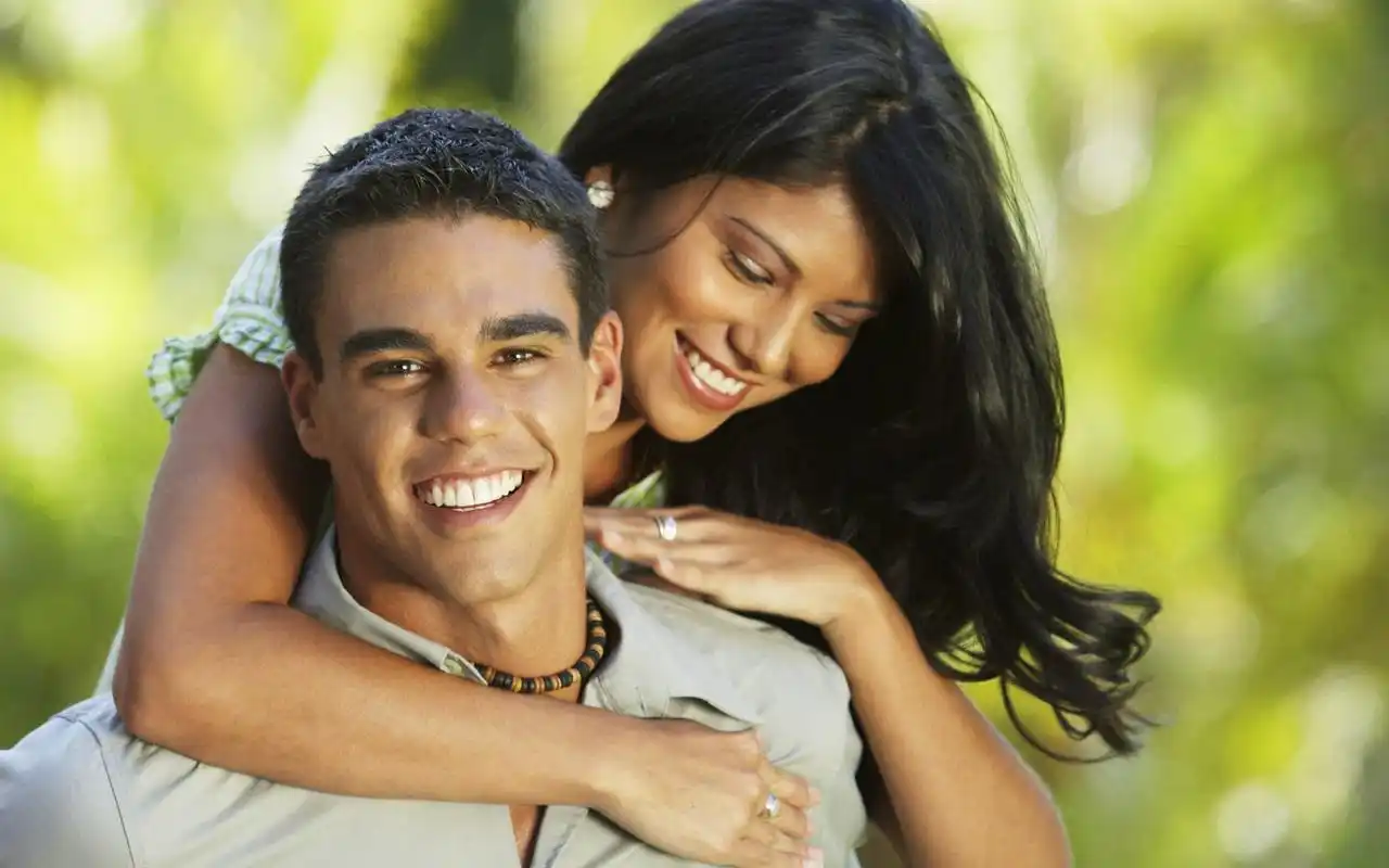 欧美情侣唯美浪漫高清电脑桌面壁纸