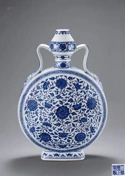 拍卖征集:乾隆官窑缠枝青花特征_瓷器_雍正_藏品