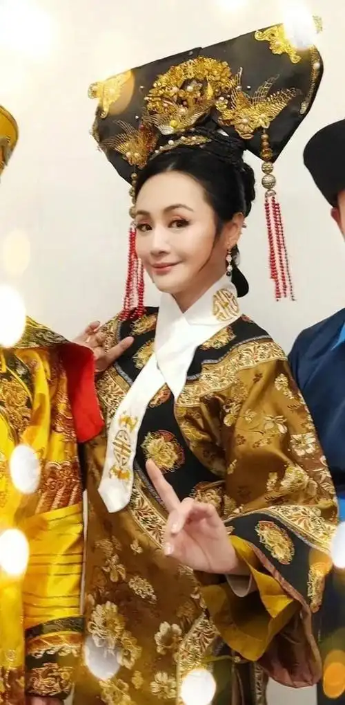 演员曹颖,拍戏拍来一个老公,结婚13年浪漫依旧