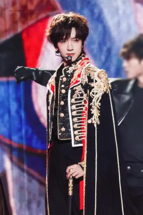 贺峻霖silence首舞台##时代少年团节目单##时代少年团复刻出道战翁è