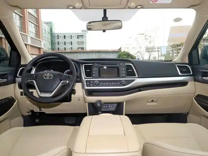 广汽丰田 汉兰达 2021款 2.0t 四驱精英版 7座