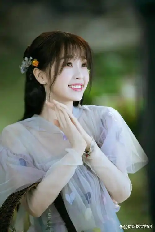 众所周知,关晓彤以172cm的身高成为娱乐圈的标杆.