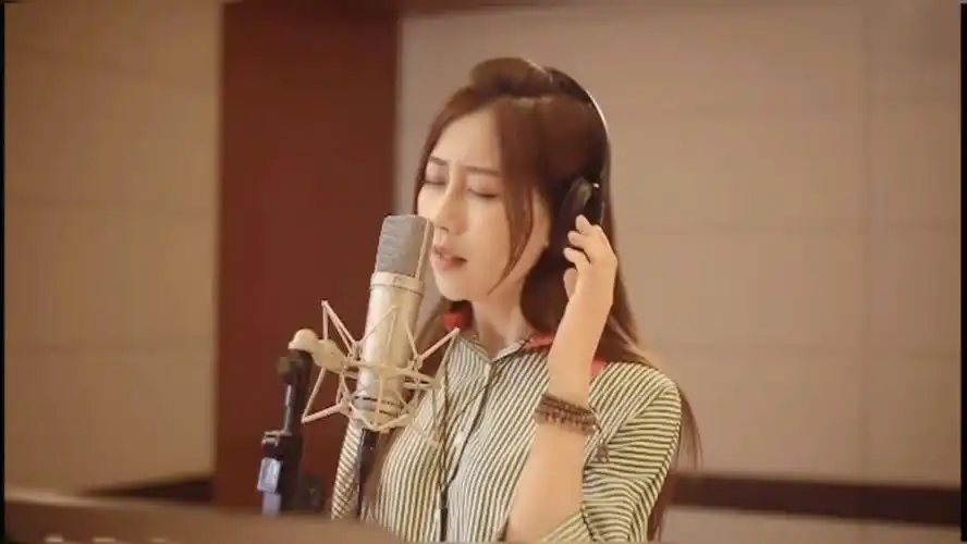 今日安利: @sing-吴瑶 的深情翻唱《爱了很久的朋友》