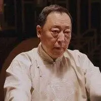 倪大红抽雪茄头像_微信头像图片大全