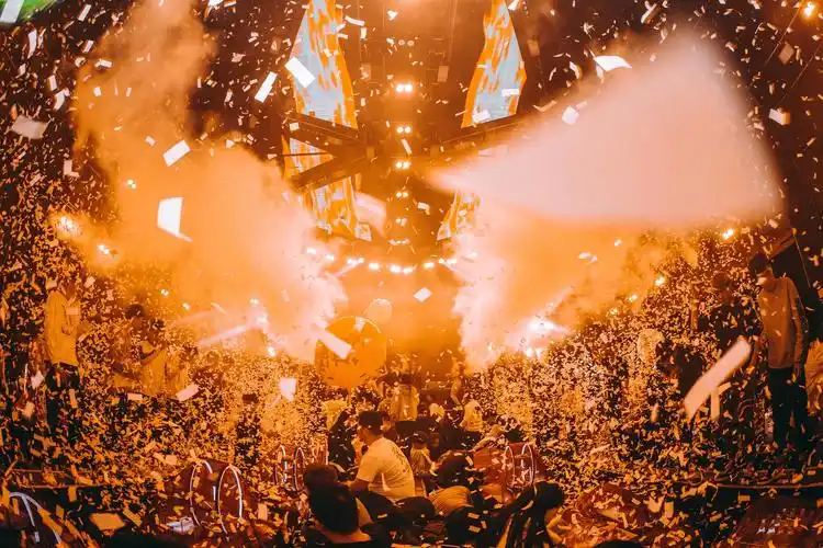 4,西安范特西酒吧集美食,时尚与娱乐为一体的人气酒吧.