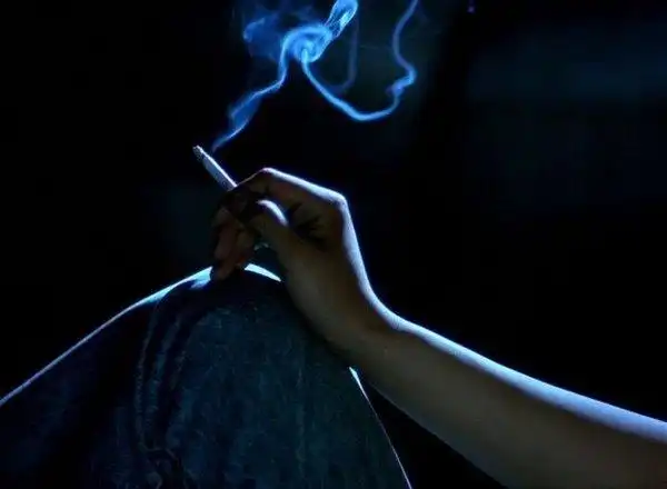 美好的生活才刚刚开始为何还在痴迷于香烟?