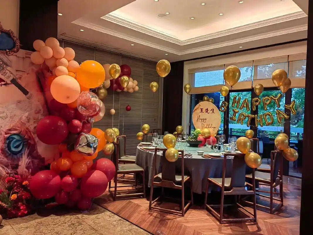 男士生日包房氛围布置气球布置.#武汉生日布置 #武汉气球布置 - 抖音