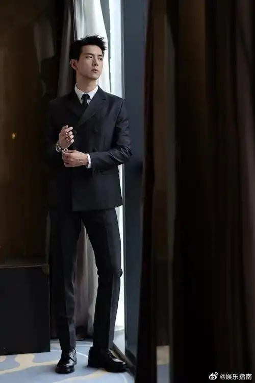 李现身材比例好绝