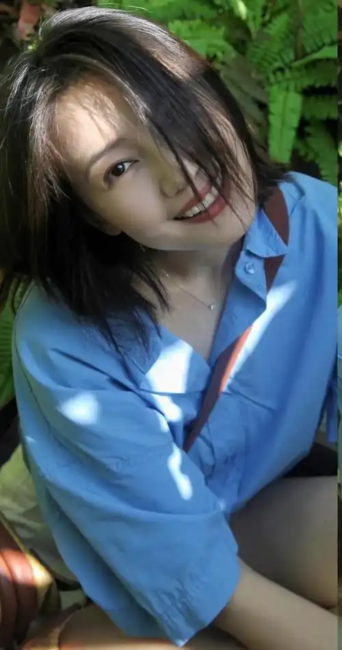 高圆圆--优雅可爱!__财经头条