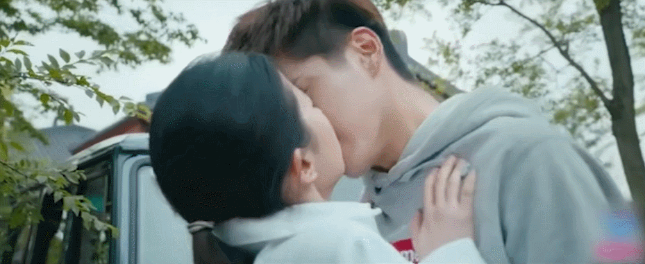 吴亦凡事件敲定后,再看赵丽颖对他的这一番态度,真是早有暗示