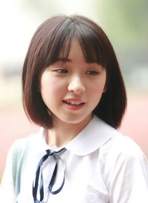 女学生短发