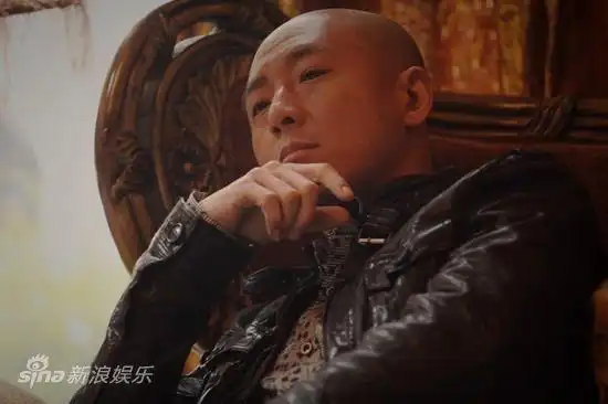 万金油(周晓鸥饰)