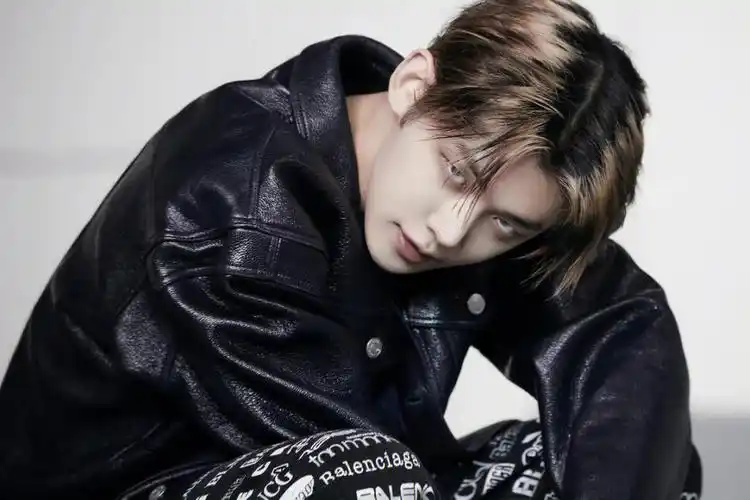 崔然竣个人概念照77