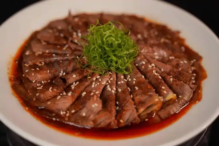 中餐摆盘也有讲究掌握这三点技巧让菜品颜值满分