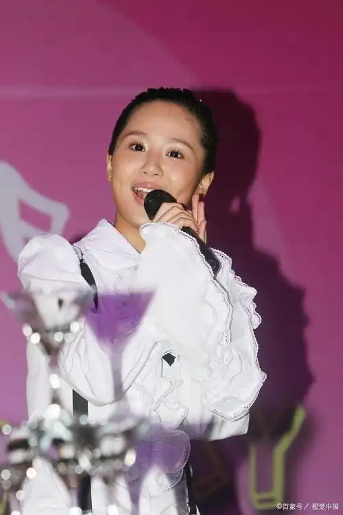 杨紫高清旧照,她真的很努力很可爱,婴儿肥系列