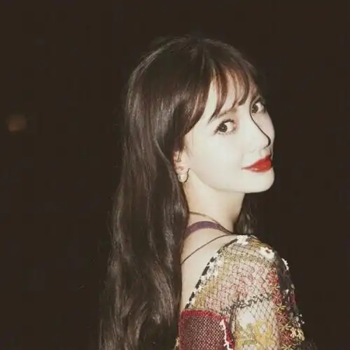 杨颖(angelababy)/爱豆头像/拿图扣1/自截滤/感谢收藏