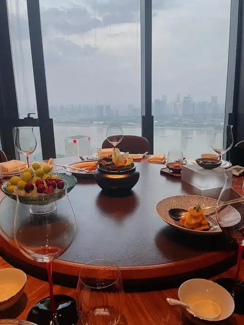 919191冷盘中最突出的是生腌小青龙 红腐乳为何能调制出如此