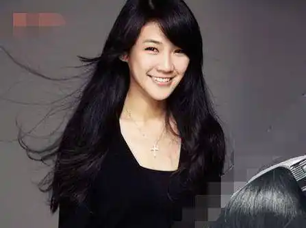 钟汉良隐婚妻子曝光,比孙怡漂亮,网友:上辈子拯救了银河系吧!