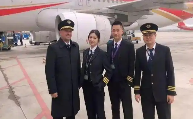中国最年轻女机长伍倩玉:17岁开飞机,空中花木兰,巾帼不让须眉