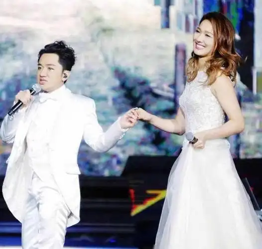 黄磊|刘亦菲|孙菲菲|陈建斌|娱乐圈_网易订阅